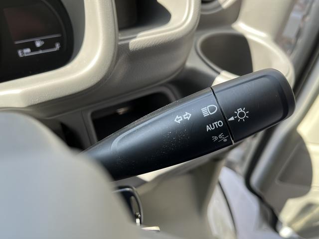 エブリイ ＰＡリミテッド　４ＷＤ　衝突被害軽減ブレーキ　４ＷＤ　アイドリングストップ　ＣＶＴ　ＡＭ／ＦＭラジオ　マニュアルエアコン　パワステ　パワーウィンドウ　キーレスエントリー　オートライト　両側スライドドア　スモークガラス　ＥＳＰ（19枚目）