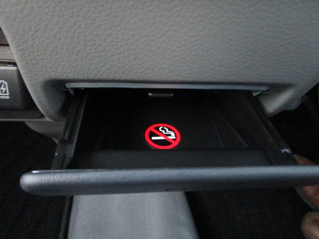 エブリイ ＰＡリミテッド　４ＷＤ　衝突被害軽減ブレーキ　４ＷＤ　アイドリングストップ　ＣＶＴ　ＡＭ／ＦＭラジオ　マニュアルエアコン　パワステ　パワーウィンドウ　キーレスエントリー　オートライト　両側スライドドア　スモークガラス　ＥＳＰ（30枚目）