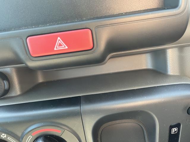 エブリイ ＰＡリミテッド　４ＷＤ　衝突被害軽減ブレーキ　４ＷＤ　アイドリングストップ　ＣＶＴ　ＡＭ／ＦＭラジオ　マニュアルエアコン　パワステ　パワーウィンドウ　キーレスエントリー　オートライト　両側スライドドア　スモークガラス　ＥＳＰ（37枚目）