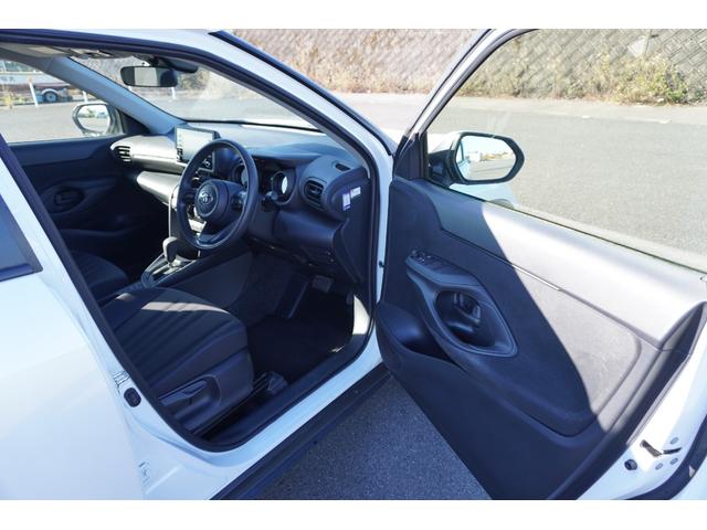 ヤリスクロス X ナビ Bluetooth USB ETC バックカメラ コーナーセンサー ドライブレコーダー 車線逸脱警報 衝突軽減装置 オートライト オートハイビーム アダクティブクルーズコントロール スマートキー(11枚目)