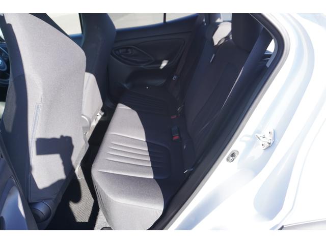 ヤリスクロス X ナビ Bluetooth USB ETC バックカメラ コーナーセンサー ドライブレコーダー 車線逸脱警報 衝突軽減装置 オートライト オートハイビーム アダクティブクルーズコントロール スマートキー(37枚目)