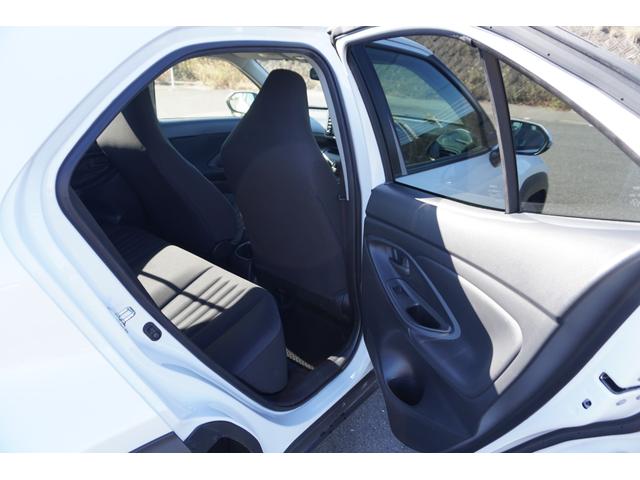 ヤリスクロス X ナビ Bluetooth USB ETC バックカメラ コーナーセンサー ドライブレコーダー 車線逸脱警報 衝突軽減装置 オートライト オートハイビーム アダクティブクルーズコントロール スマートキー(12枚目)