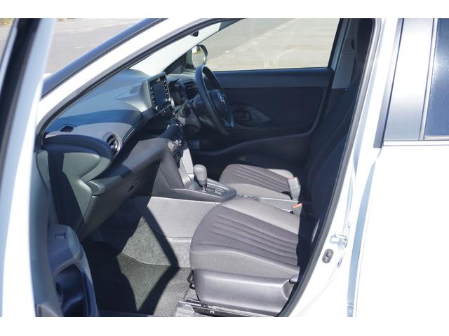 ヤリスクロス X ナビ Bluetooth USB ETC バックカメラ コーナーセンサー ドライブレコーダー 車線逸脱警報 衝突軽減装置 オートライト オートハイビーム アダクティブクルーズコントロール スマートキー(36枚目)