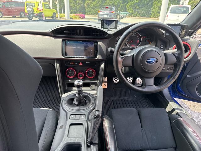 ＢＲＺ Ｒ　カスタマイズパッケージ　キーレス　１７アルミホイール　エアバッグ　フル装備　ＨＩＤヘッドライト（15枚目）