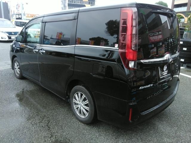 エスクァイア ハイブリッドＧｉ　ワンオーナー　キーレス　フルセグ　ナビ＆ＴＶ　１５アルミホイール　乗車定員７人　エアバッグ　オートマ　フル装備　ＥＴＣ　バックカメラ　スマートキー（3枚目）