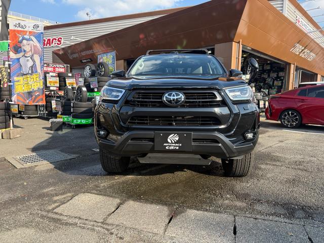 ハイラックス Ｚ　革シート　キーレス　フルセグ　ナビ＆ＴＶ　１７アルミホイール　ディーゼル　エアバッグ　オートマ　フル装備　ＥＴＣ　バックカメラ　スマートキー（2枚目）