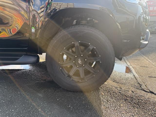 ハイラックス Ｚ　革シート　キーレス　フルセグ　ナビ＆ＴＶ　１７アルミホイール　ディーゼル　エアバッグ　オートマ　フル装備　ＥＴＣ　バックカメラ　スマートキー（19枚目）