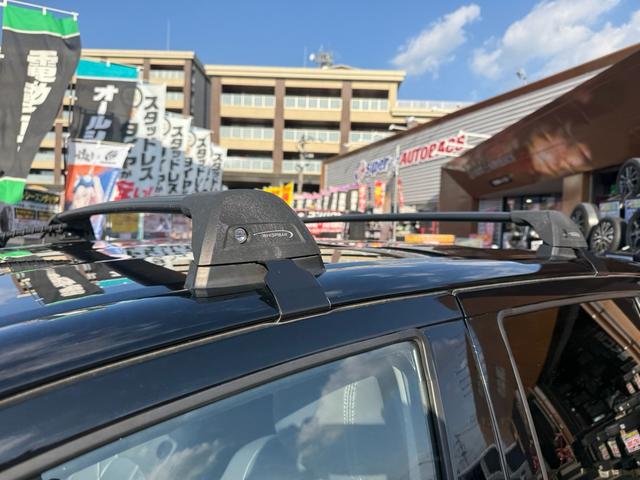 ハイラックス Ｚ　革シート　キーレス　フルセグ　ナビ＆ＴＶ　１７アルミホイール　ディーゼル　エアバッグ　オートマ　フル装備　ＥＴＣ　バックカメラ　スマートキー（26枚目）