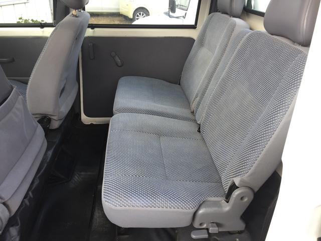 ハイゼットカーゴ デッキバン　４ＷＤ　車検整備付き　エアコン　パワステ付き　ＷエアＢ　５速車　タイミングＢ交換済み（12枚目）