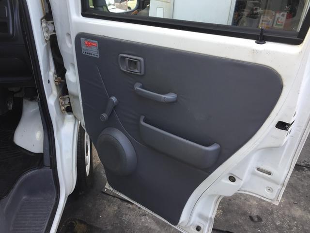ハイゼットカーゴ デッキバン　４ＷＤ　車検整備付き　エアコン　パワステ付き　ＷエアＢ　５速車　タイミングＢ交換済み（15枚目）
