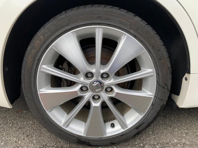 �y�A���~�z�C�[���z�f�U�C�������厖�ł����A�X�`�[���z�C���ɔ�׃A���~�͌y�ʂł��̂ŁA�R��⑖��ɂ��e�����܂��B