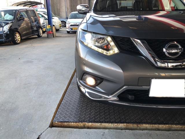 �Èłł��O������������ƏƂ炵�Ă���郉�C�g�ł��B��̉^�]�ł����S�ł��ˁB