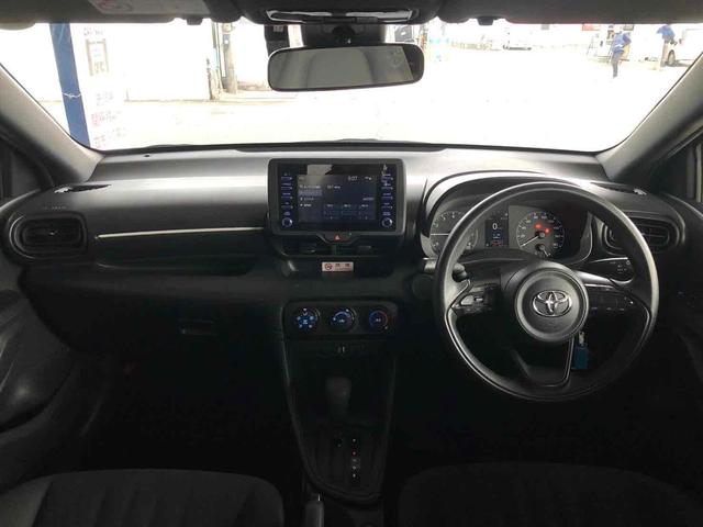 ヤリス Ｘ　ドライブレコーダー　バックカメラ　ナビ　レーンアシスト　衝突被害軽減システム　オートマチックハイビーム　オートライト　ＬＥＤヘッドランプ　キーレスエントリー　電動格納ミラー　ＣＶＴ　展示・試乗車（2枚目）