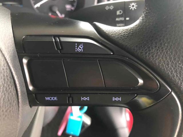 ヤリス Ｘ　ドライブレコーダー　バックカメラ　ナビ　レーンアシスト　衝突被害軽減システム　オートマチックハイビーム　オートライト　ＬＥＤヘッドランプ　キーレスエントリー　電動格納ミラー　ＣＶＴ　展示・試乗車（8枚目）