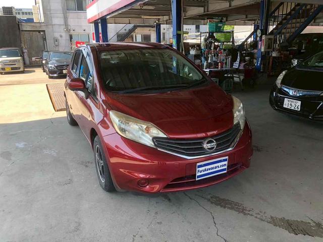 ノート メダリスト ドライブレコーダー ETC 全周囲カメラ TV アルミホイール オートライト スマートキー アイドリングストップ 電動格納ミラー CVT 盗難防止システム 衝突安全ボディ ABS CD DVD再生(13枚目)