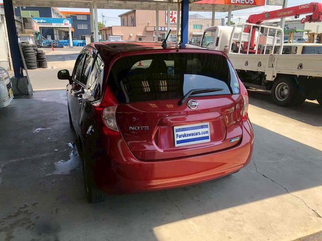 ノート メダリスト ドライブレコーダー ETC 全周囲カメラ TV アルミホイール オートライト スマートキー アイドリングストップ 電動格納ミラー CVT 盗難防止システム 衝突安全ボディ ABS CD DVD再生(16枚目)