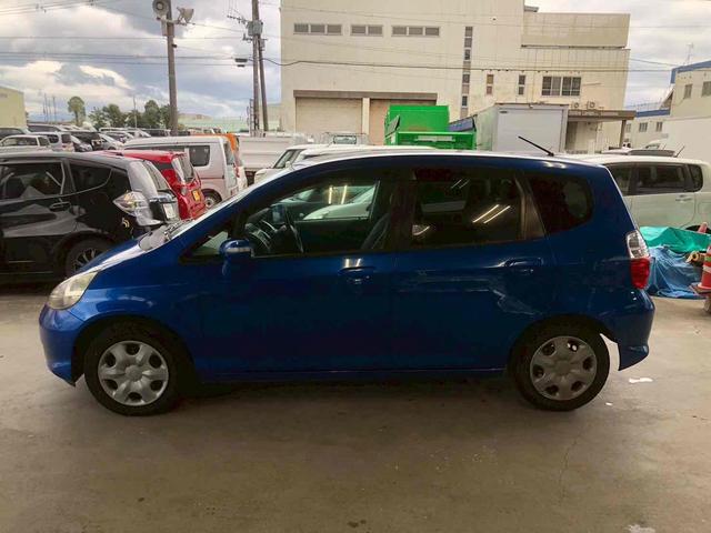 フィット 1.3A ETC キーレスエントリー 電動格納ミラー CVT 衝突安全ボディ ABS CD MD エアコン パワーステアリング パワーウィンドウ(24枚目)