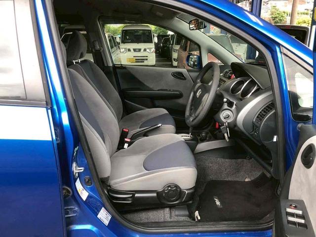 フィット 1.3A ETC キーレスエントリー 電動格納ミラー CVT 衝突安全ボディ ABS CD MD エアコン パワーステアリング パワーウィンドウ(30枚目)