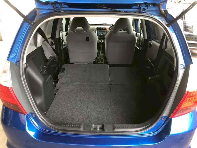 フィット 1.3A ETC キーレスエントリー 電動格納ミラー CVT 衝突安全ボディ ABS CD MD エアコン パワーステアリング パワーウィンドウ(37枚目)