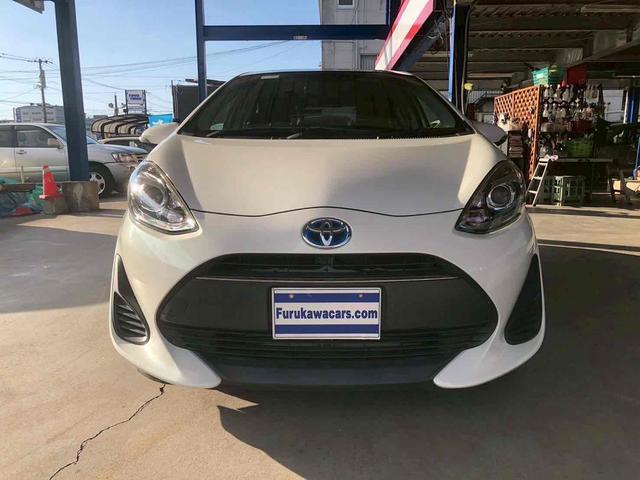 アクア Ｓ　ＥＴＣ　バックカメラ　ＴＶ　オートライト　スマートキー　電動格納ミラー　ＣＶＴ　盗難防止システム　衝突安全ボディ　ＡＢＳ　ＥＳＣ　ＣＤ　ＤＶＤ再生　ＵＳＢ　Ｂｌｕｅｔｏｏｔｈ　エアコン（12枚目）