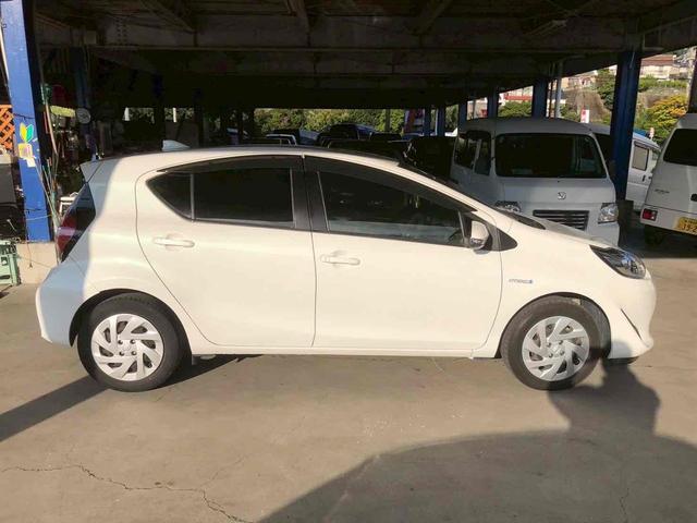 アクア Ｓ　ＥＴＣ　バックカメラ　ＴＶ　オートライト　スマートキー　電動格納ミラー　ＣＶＴ　盗難防止システム　衝突安全ボディ　ＡＢＳ　ＥＳＣ　ＣＤ　ＤＶＤ再生　ＵＳＢ　Ｂｌｕｅｔｏｏｔｈ　エアコン（17枚目）