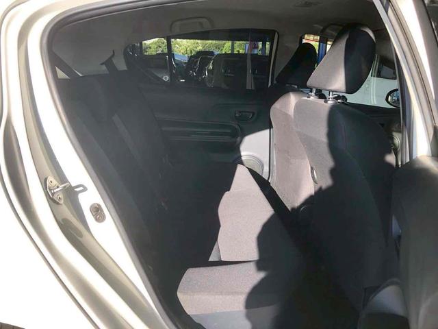 アクア Ｓ　ＥＴＣ　バックカメラ　ＴＶ　オートライト　スマートキー　電動格納ミラー　ＣＶＴ　盗難防止システム　衝突安全ボディ　ＡＢＳ　ＥＳＣ　ＣＤ　ＤＶＤ再生　ＵＳＢ　Ｂｌｕｅｔｏｏｔｈ　エアコン（30枚目）