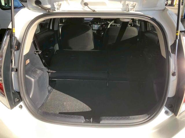 アクア Ｓ　ＥＴＣ　バックカメラ　ＴＶ　オートライト　スマートキー　電動格納ミラー　ＣＶＴ　盗難防止システム　衝突安全ボディ　ＡＢＳ　ＥＳＣ　ＣＤ　ＤＶＤ再生　ＵＳＢ　Ｂｌｕｅｔｏｏｔｈ　エアコン（36枚目）