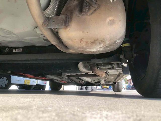 アクア Ｓ　ＥＴＣ　バックカメラ　ＴＶ　オートライト　スマートキー　電動格納ミラー　ＣＶＴ　盗難防止システム　衝突安全ボディ　ＡＢＳ　ＥＳＣ　ＣＤ　ＤＶＤ再生　ＵＳＢ　Ｂｌｕｅｔｏｏｔｈ　エアコン（45枚目）