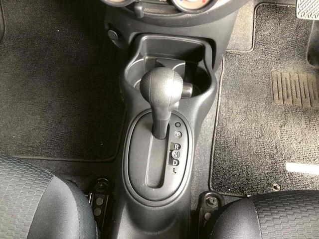 マーチ １２Ｓ　Ｖパッケージ　ナビ　ＴＶ　キーレスエントリー　ＣＶＴ　衝突安全ボディ　ＡＢＳ　ＣＤ　ミュージックプレイヤー接続可　エアコン　パワーステアリング　パワーウィンドウ（5枚目）