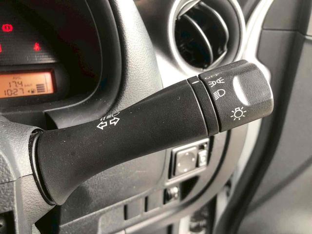 マーチ １２Ｓ　Ｖパッケージ　ナビ　ＴＶ　キーレスエントリー　ＣＶＴ　衝突安全ボディ　ＡＢＳ　ＣＤ　ミュージックプレイヤー接続可　エアコン　パワーステアリング　パワーウィンドウ（8枚目）