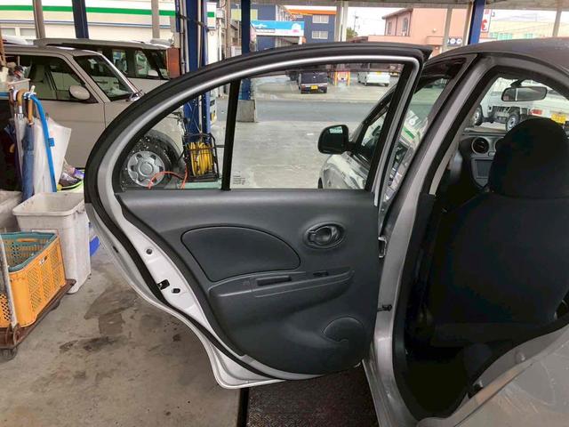 マーチ １２Ｓ　Ｖパッケージ　ナビ　ＴＶ　キーレスエントリー　ＣＶＴ　衝突安全ボディ　ＡＢＳ　ＣＤ　ミュージックプレイヤー接続可　エアコン　パワーステアリング　パワーウィンドウ（33枚目）