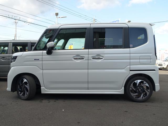 スペーシアカスタム カスタム　ＨＹＢＲＩＤ　ＸＳターボ　ＦＦ　ＣＶＴ　軽量衝撃吸収ボディー　ＴＥＣＴ〈テクト〉・デュアルセンサーブレーキサポートＩＩ・誤発進抑制機能・後方誤発進抑制機能・低速時ブレーキサポート（前進・後退）・パーキングセンサー（フロント・リヤ）（3枚目）