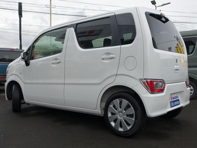 �ۂ݂�тт����A�t�F���_�[�ƃV���[�v�ȃe�[�������v�������I�B�V���v���ł���Ȃ���A�͋���������������f�U�C�����S�̂��������߂Ă���B