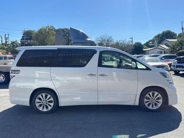 ヴェルファイア 2.4Z プラチナムセレクション 障害物センサー・ETC・ステアリングスイッチ・ドラレコ・ナビ・DISC・BT・フルセグTV・ドラレコ・バックカメラ・両側パワスラ・パワーバックドア・スマートキー・後席エアコン(10枚目)