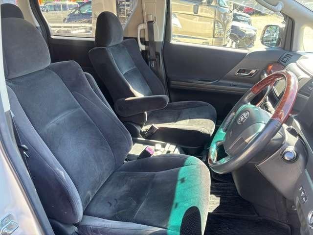 ヴェルファイア 2.4Z プラチナムセレクション 障害物センサー・ETC・ステアリングスイッチ・ドラレコ・ナビ・DISC・BT・フルセグTV・ドラレコ・バックカメラ・両側パワスラ・パワーバックドア・スマートキー・後席エアコン(13枚目)