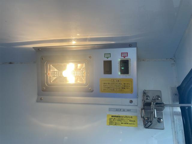 　冷蔵冷凍車　ＡＴ　ＥＴＣ　キーレスエントリー　エアコン　パワーステアリング　パワーウィンドウ　運転席エアバッグ　記録簿　冷蔵冷凍車(34枚目)