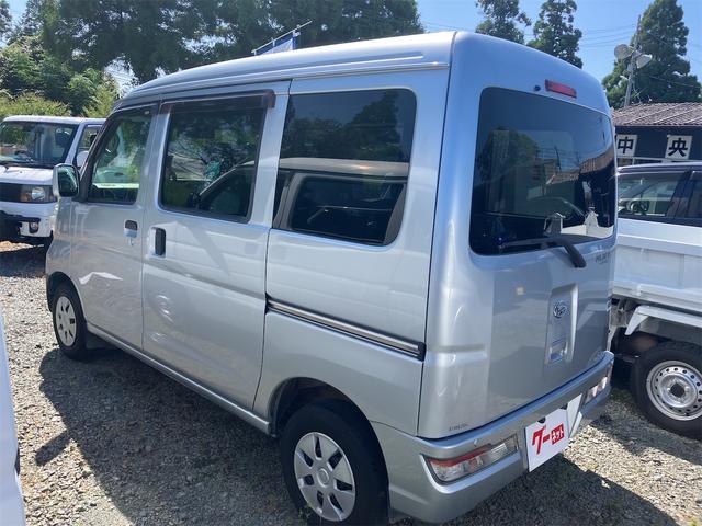 ハイゼットカーゴ クルーズ　４ＷＤ　ＡＴ　クリアランスソナー　ＥＴＣ　両側スライドドア　キーレスエントリー　アイドリングストップ　電動格納ミラー　オートマチックハイビーム　ＡＢＳ　ＥＳＣ　エアコン　パワーステアリング（18枚目）