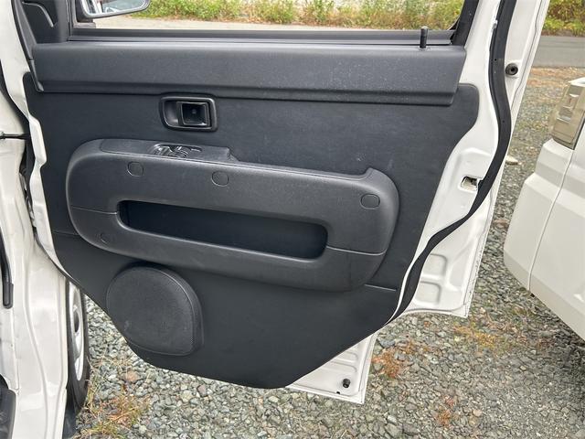 ハイゼットカーゴ 　４ＷＤ　ＡＴ　衝突被害軽減システム　ＥＴＣ　ナビ　バックカメラ　両側スライドドア　アイドリングストップ　オートマチックハイビーム　ＥＳＣ　エアコン　パワーステアリング　パワーウィンドウ（47枚目）