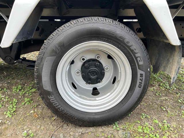 アトラストラック トラック MT 後輪ダブル ETC ナビ 電動格納ミラー エアコン パワーステアリング パワーウィンドウ(20枚目)