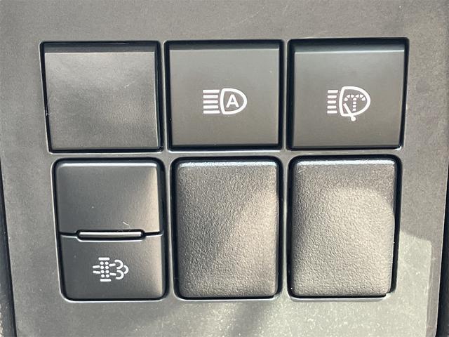 ランドクルーザープラド ＴＸ　４ＷＤ　ドライブレコーダー　ＥＴＣ　バックカメラ　クリアランスソナー　オートクルーズコントロール　レーンアシスト　衝突被害軽減システム　サンルーフ　ナビ　ＴＶ　オートマチックハイビーム　オートライト（9枚目）