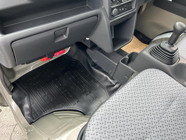 キャリイトラック ＫＣエアコン・パワステ農繁仕様　４ＷＤ　ＭＴ　デフロック付　衝突被害軽減システム　クリアランスソナー　レーンアシスト　アイドリングストップ　オートライト　エアコン　パワーステアリング　パワーウィンドウ　スズキセーフティーサポート付（53枚目）