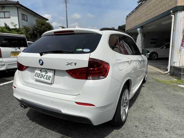 Ｘ１ ｘＤｒｉｖｅ　２０ｉ　Ｍ　Ｓｐｏｒｔ　ＨＤＤナビ　バックカメラ　ＥＴＣ　ＨＩＤヘッドランプ　１８インチアルミ　ＣＤ　ＤＶＤ　ＵＳＢ　Ｂｌｕｅｔｏｏｔｈ　アイドリングストップ　スマートキー　プッシュスタート　オートライト（3枚目）