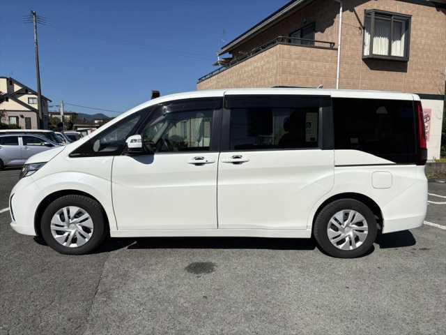 ステップワゴン 車いす仕様車　２列＆３列乗車タイプＧ　手動スロープ　車いす乗降用電動ウインチ　車いす手動固定装置　両側パワースライドＤ　ＬＥＤ　ナビ　フルセグＴＶ　バックカメラ　ＥＴＣ　ＷＡＡＣ（11枚目）