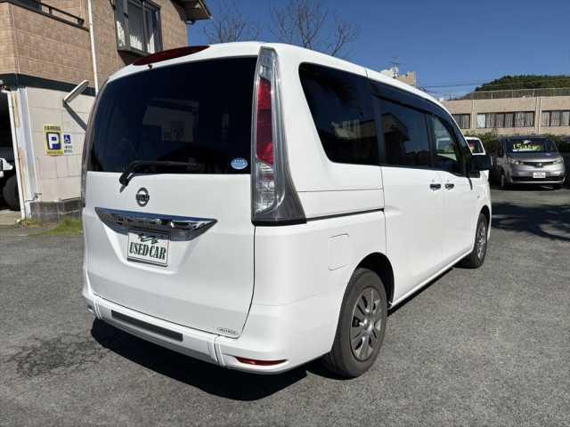 セレナ 　スロープ　車イス１名仕様　ワンオーナー　手動スロープ　ニールダウン　車いす乗降用電動ウインチ　車いす手動固定装置　両側Ｓドア　純正ナビ　フルセグＴＶ　Ｂカメラ　ＥＴＣ　前後ドラレコ　ＷＡＡＣ　禁煙車（10枚目）