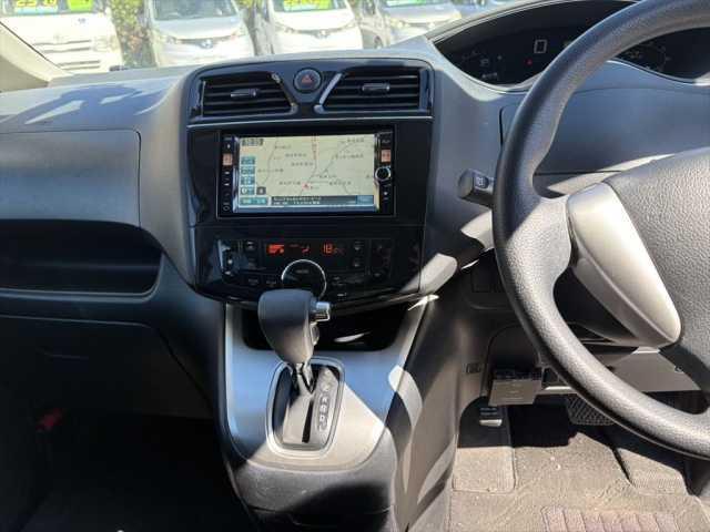 セレナ 　スロープ　車イス１名仕様　ワンオーナー　手動スロープ　ニールダウン　車いす乗降用電動ウインチ　車いす手動固定装置　両側Ｓドア　純正ナビ　フルセグＴＶ　Ｂカメラ　ＥＴＣ　前後ドラレコ　ＷＡＡＣ　禁煙車（15枚目）