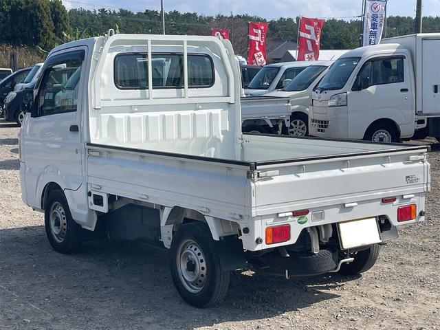 キャリイトラック KCエアコン・パワステ パートタイム4WD・オートマ・5AGS・エアコン・パワーステアリング・AM/FMラジオ・Wエアーバッグ・ABS・2nd発進・ヘッドライトレベライザー(5枚目)