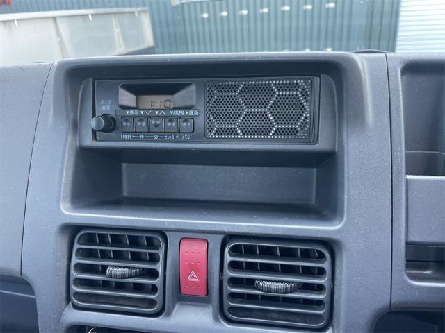 キャリイトラック KCエアコン・パワステ パートタイム4WD・オートマ・5AGS・エアコン・パワーステアリング・AM/FMラジオ・Wエアーバッグ・ABS・2nd発進・ヘッドライトレベライザー(22枚目)