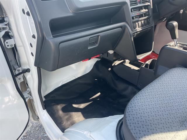 キャリイトラック KCエアコン・パワステ パートタイム4WD・オートマ・5AGS・エアコン・パワーステアリング・AM/FMラジオ・Wエアーバッグ・ABS・2nd発進・ヘッドライトレベライザー(26枚目)