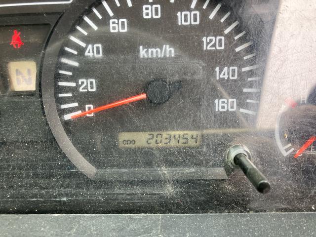 タイタントラック 　平ボディ　１．５ｔ　後Ｗタイヤ　フロアＡＴ　ラジオオーディオ　運転席エアバッグ　エアコン　パワステ　パワーウィンドウ　ＡＢＳ　ターボ　キーレス（17枚目）