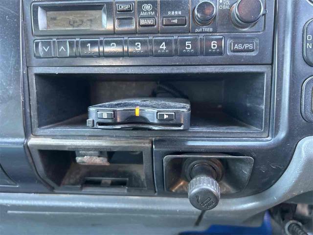 キャンター 5速マニュアル ダンプクレーン タダノ3段クレーン 後輪ダブル ETC エアコン パワーウィンドウ 運転席エアバッグ(4枚目)